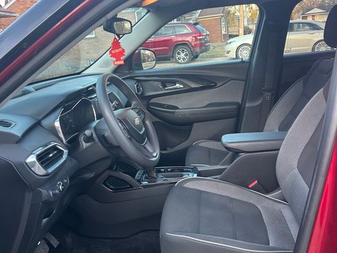 Used 2021 Chevrolet TrailBlazer LT image 5