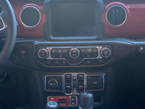 Used 2023 Jeep Gladiator Rubicon w/ Dual Top Group image 15