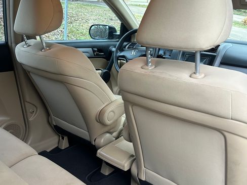 Used 2010 Honda CR-V LX image 17