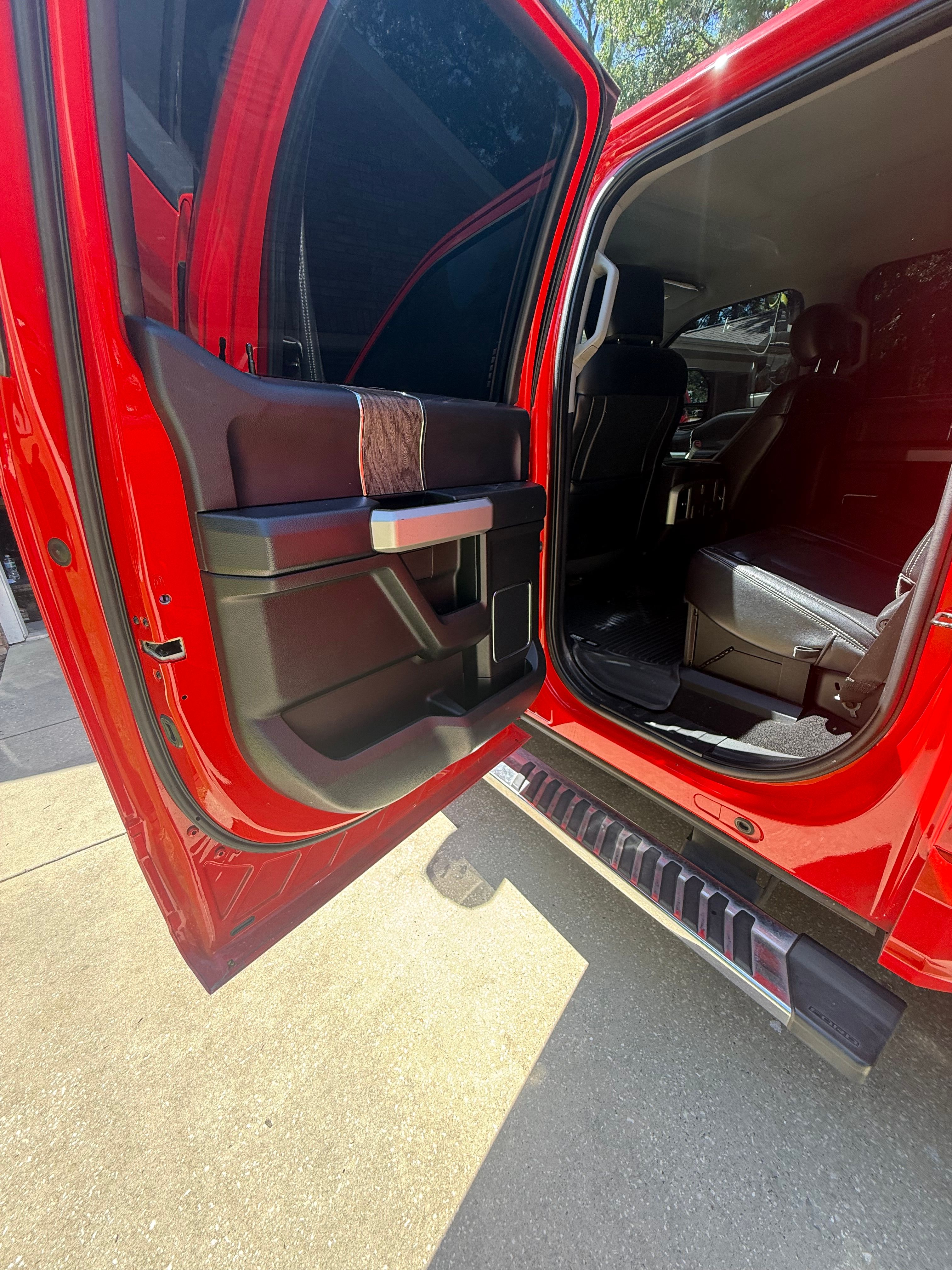Used 2019 Ford F250 Lariat w/ Lariat Value Package AWD/4WD image 5