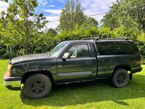 Used 2004 Chevrolet Silverado 1500 LS w/ Light Duty Power Package image 1