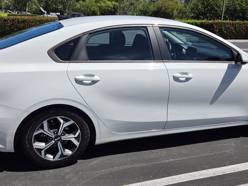 Used 2021 Kia Forte LXS image 4