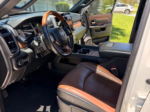 Used 2019 RAM 2500 Limited AWD/4WD image 9