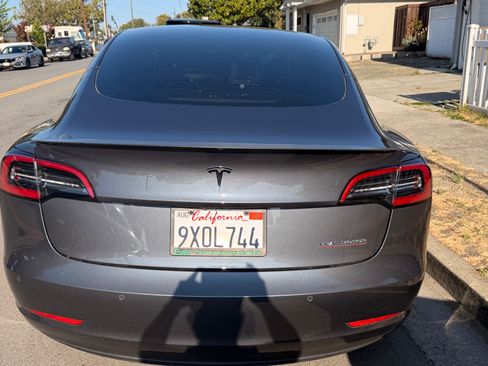 Used 2022 Tesla Model 3 Performance AWD/4WD image 5