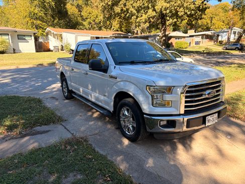 Used 2015 Ford F150 XLT w/ Equipment Group 302A Luxury image 4
