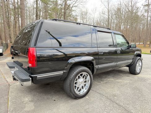 Used 1999 GMC Suburban 4WD w/ Marketing Opt Pkg 3 image 6
