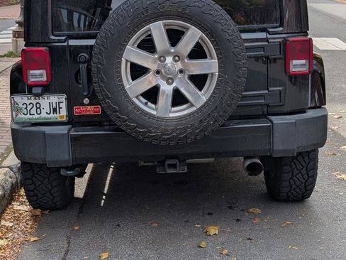 Used 2016 Jeep Wrangler Unlimited Sahara w/ Dual Top Group image 6