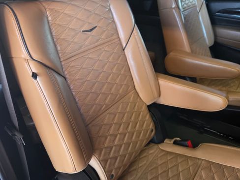 Used 2023 Cadillac Escalade ESV Sport w/ LPO, ONYX Package image 22