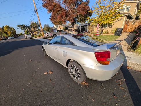 Used 2002 Toyota Celica GT image 5