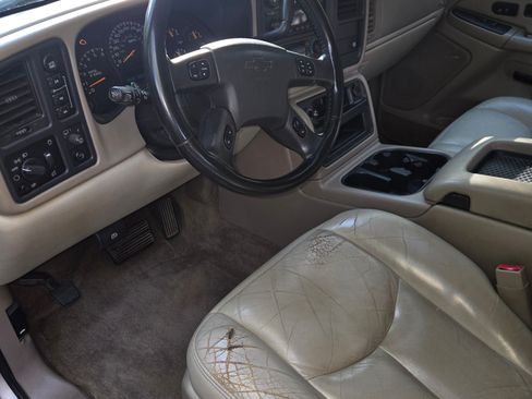 Used 2005 Chevrolet Tahoe Z71 w/ Preferred Equipment Group image 18