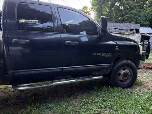 Used 2006 Dodge Ram 3500 Truck SLT w/ Quad Cab Big Horn Value Group AWD/4WD image 2