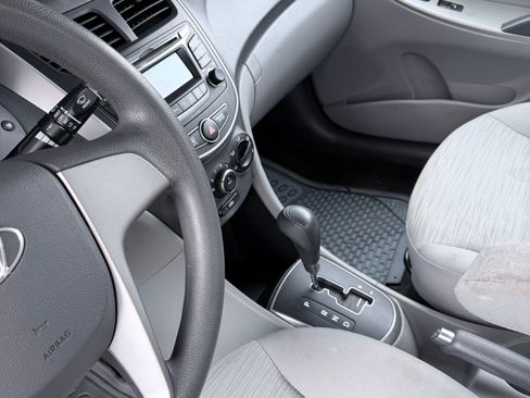 Used 2016 Hyundai Accent SE FWD image 9
