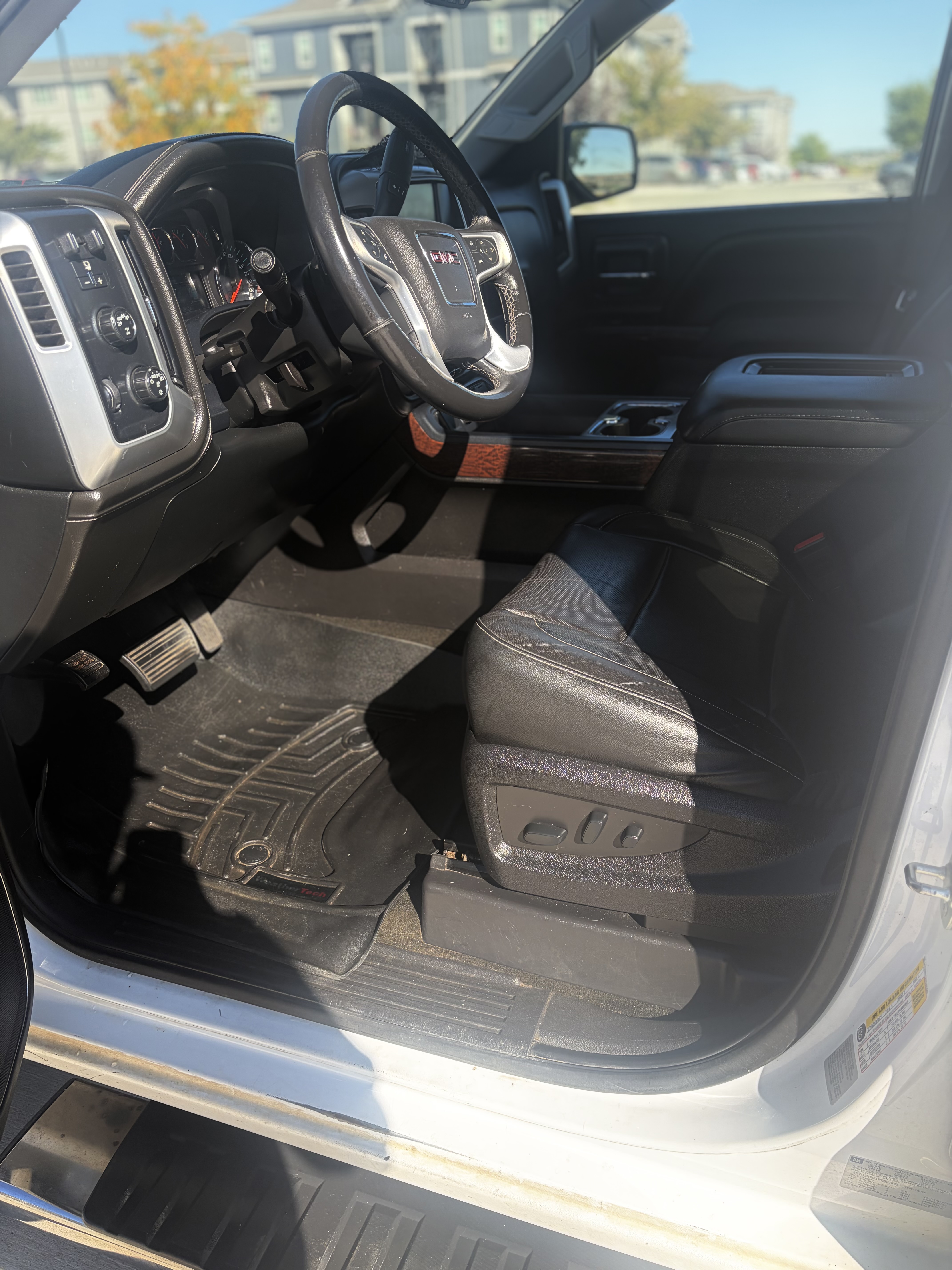 Used 2017 GMC Sierra 1500 SLT AWD/4WD image 29
