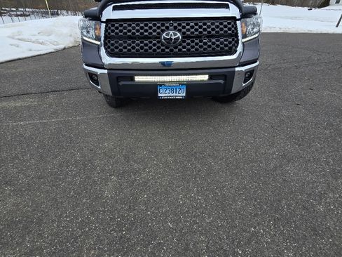 Used 2019 Toyota Tundra SR5 w/ SR5 Upgrade Package image 4