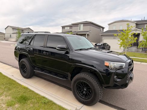 Used 2020 Toyota 4Runner TRD Off-Road Premium w/ Moonroof Package AWD/4WD image 8