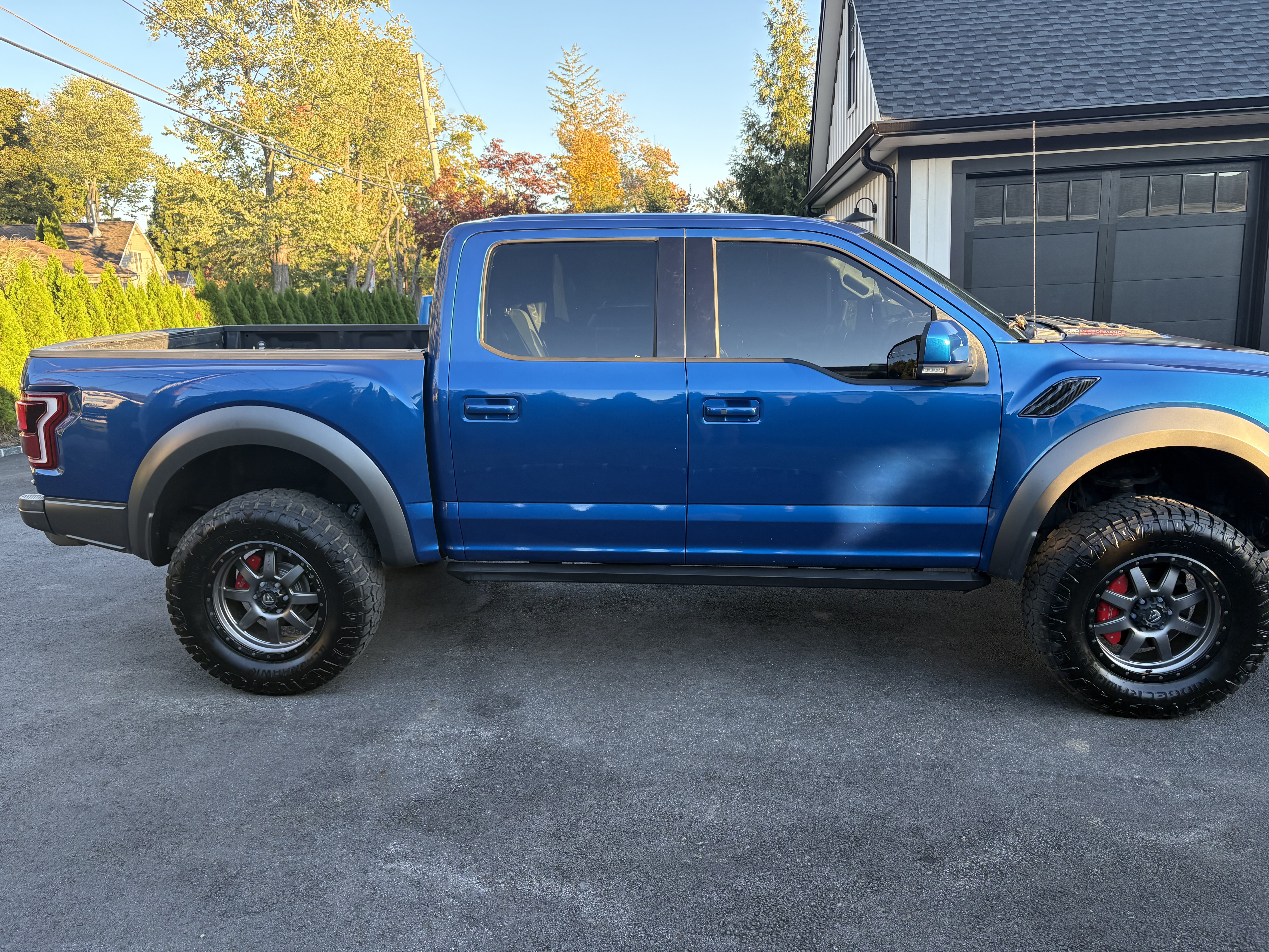 Used 2018 Ford F150 Raptor w/ Equipment Group 802A Luxury AWD/4WD image 4