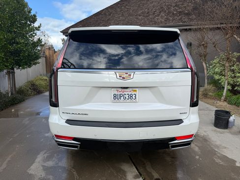 Used 2021 Cadillac Escalade ESV Premium Luxury w/ Driver Assist Tech Package image 4