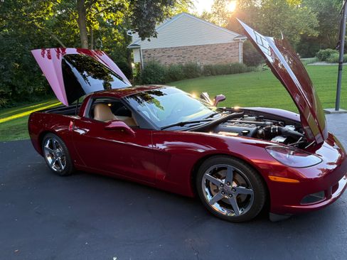 Used 2007 Chevrolet Corvette Coupe w/ Preferred Equipment Group RWD image 8