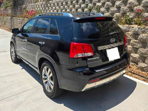 Used 2012 Kia Sorento SX image 12