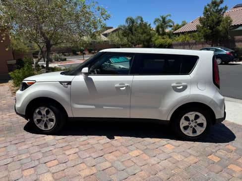 Used 2014 Kia Soul FWD image 8