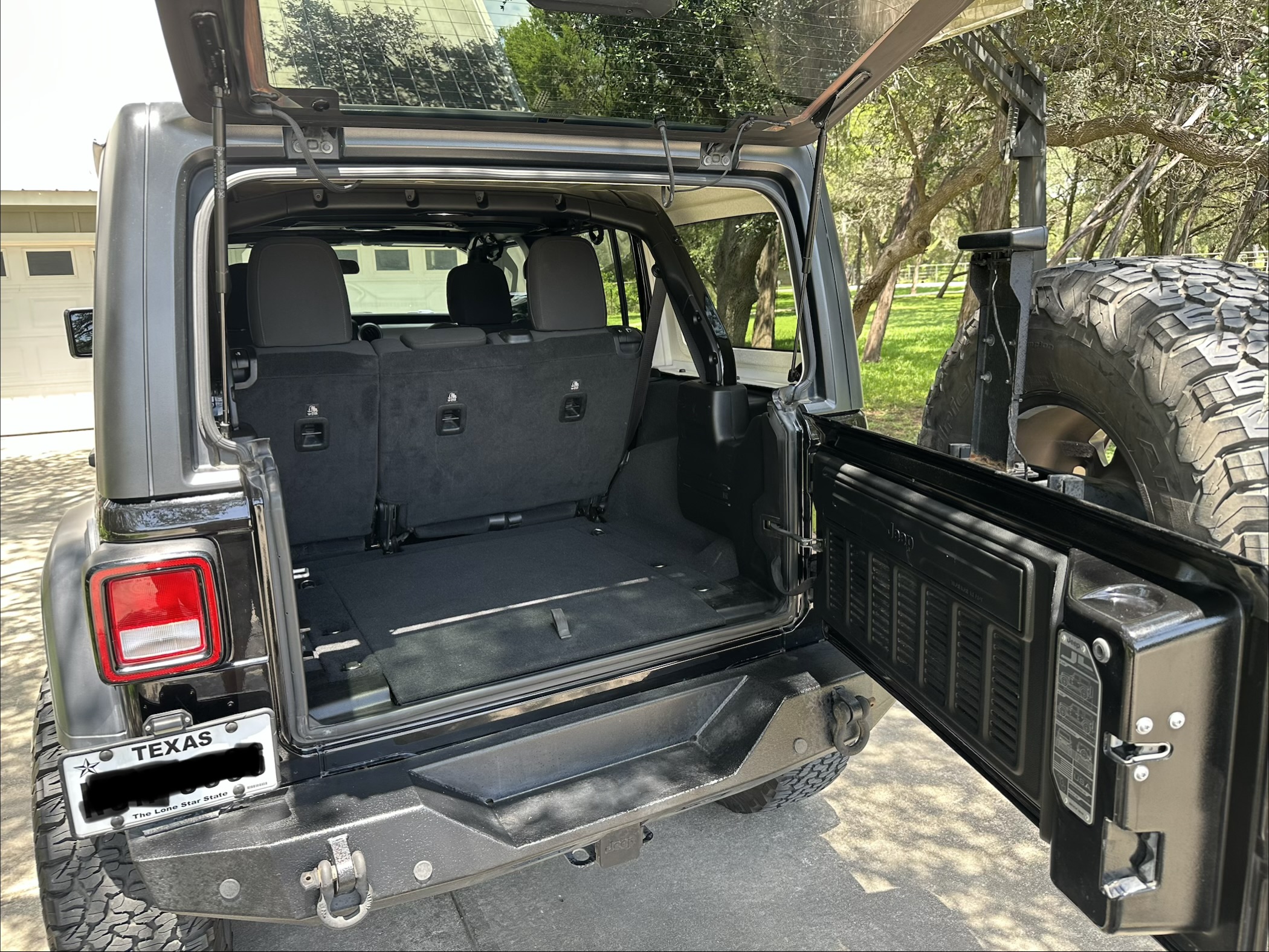 Used 2018 Jeep Wrangler Unlimited Sport S AWD/4WD image 19