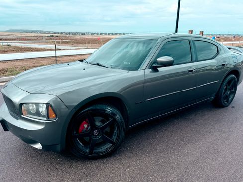 Used 2010 Dodge Charger R/T image 1