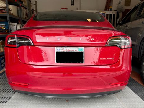 Used 2019 Tesla Model 3 Performance AWD/4WD image 2