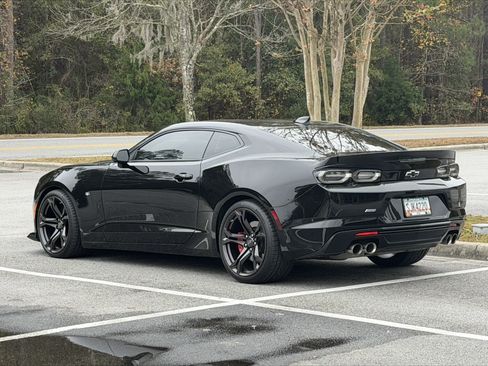 Used 2021 Chevrolet Camaro SS image 5