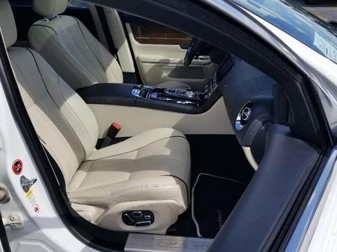 Used 2015 Jaguar XJ L Portfolio image 16