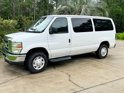 Used 2008 Ford E-350 and Econoline 350 XLT RWD image 1