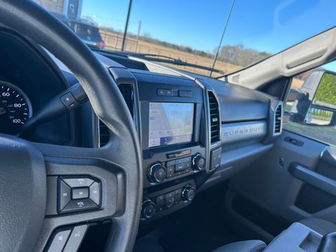 Used 2022 Ford F350 XLT image 13