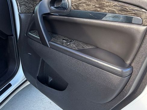 Used 2014 Buick Enclave Premium w/ Trailering Provision Package image 17