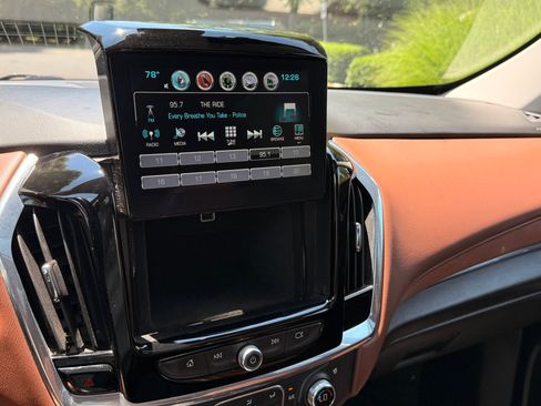 Used 2018 Chevrolet Traverse High Country AWD/4WD image 25