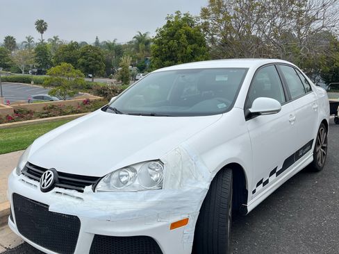 Used 2010 Volkswagen Jetta TDI Cup image 4