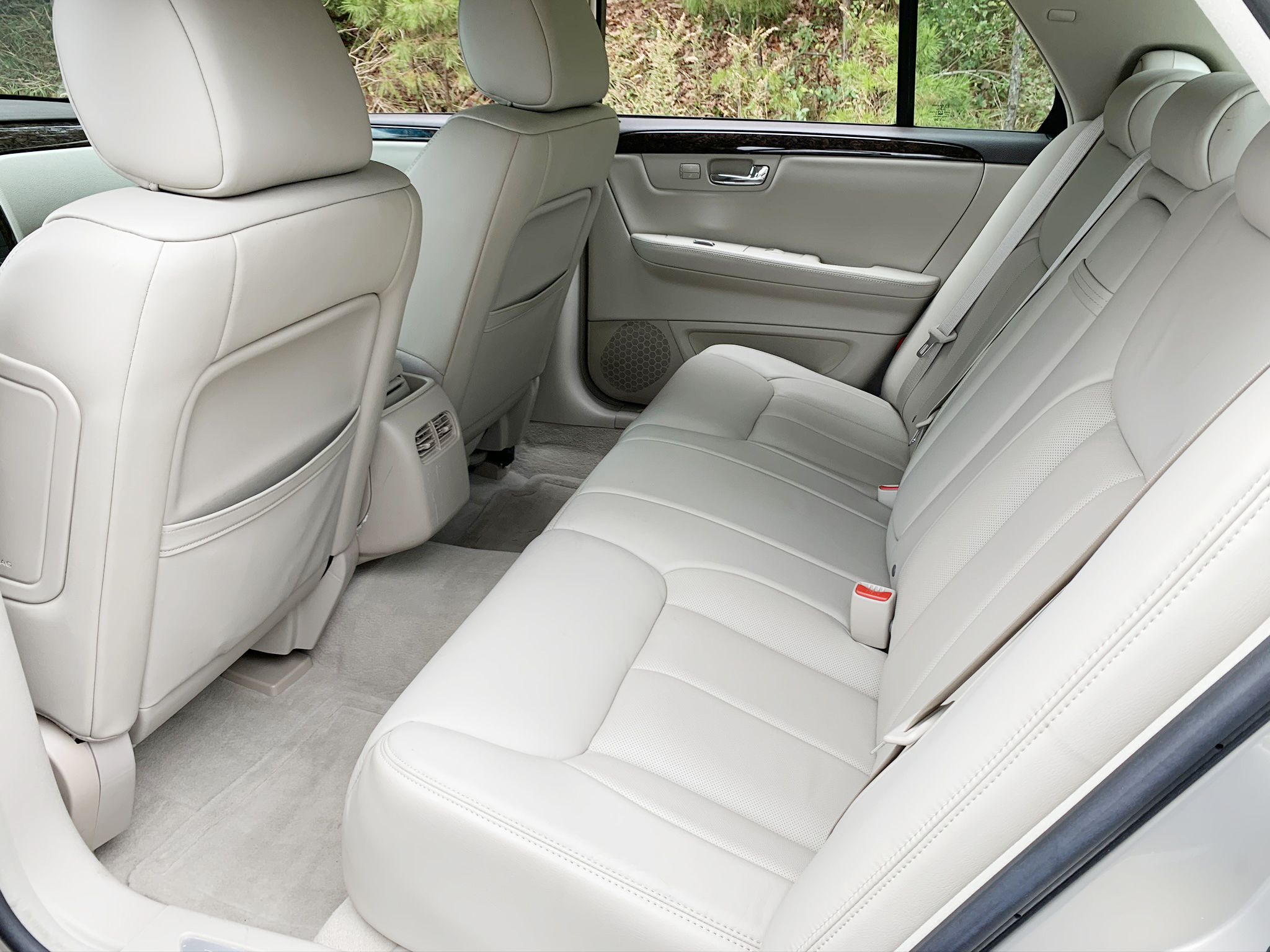 Used 2008 Cadillac DTS FWD image 6