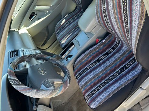 Used 2010 Toyota Camry FWD image 12