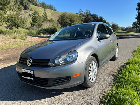 Used 2012 Volkswagen Golf 2-Door image 1
