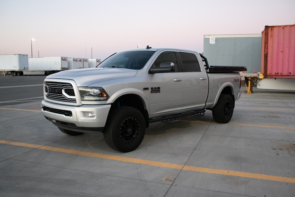 Used 2018 RAM 2500 Laramie w/ Sport Appearance Group AWD/4WD image 5