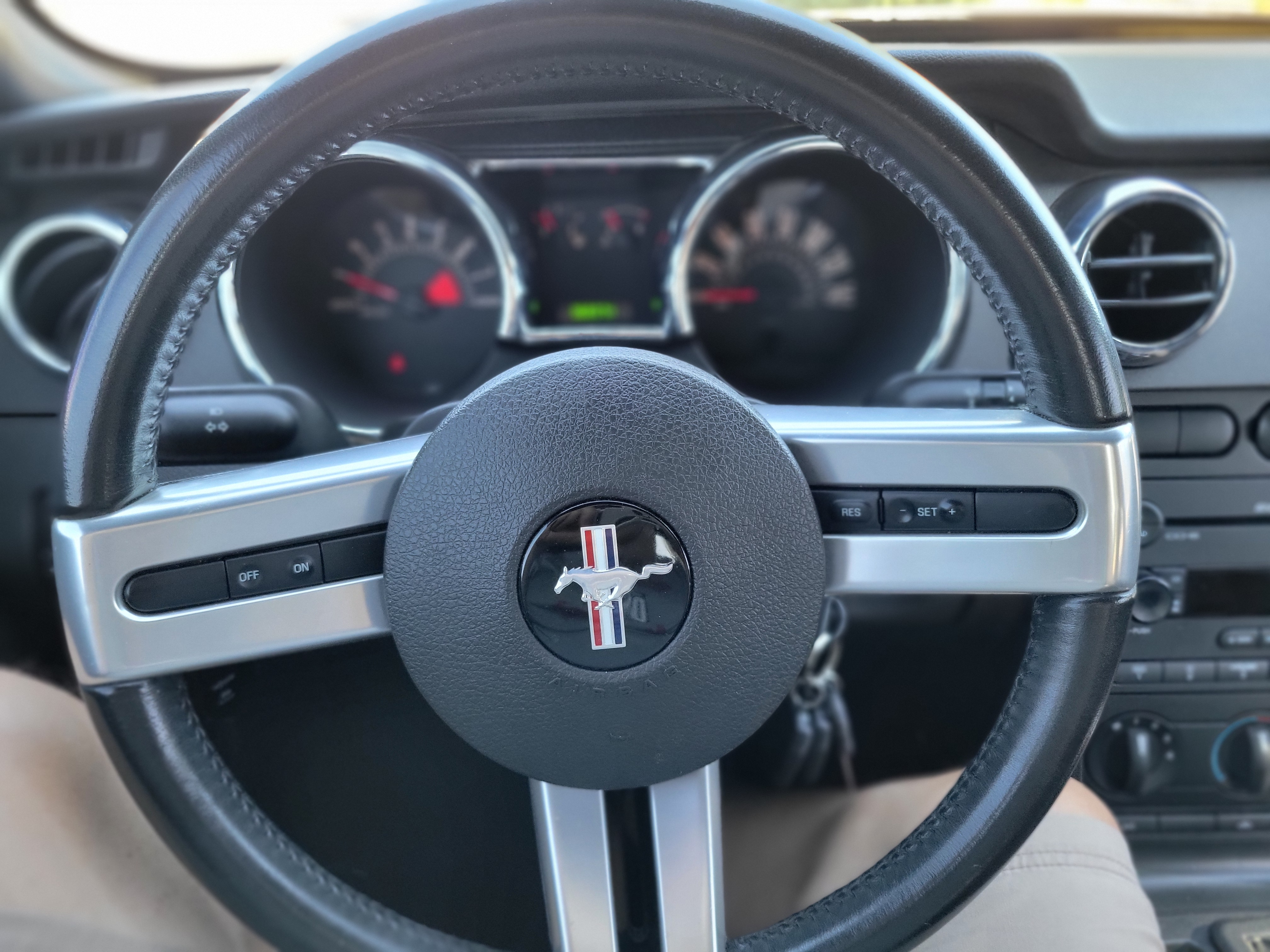 Used 2005 Ford Mustang GT RWD image 8