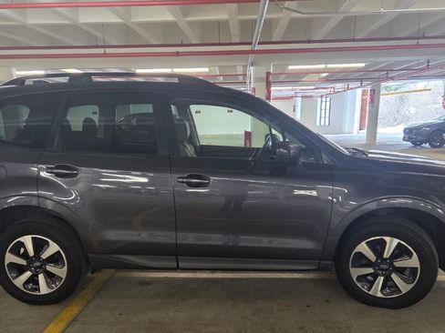 Used 2018 Subaru Forester 2.5i Premium w/ All-Weather Package image 12