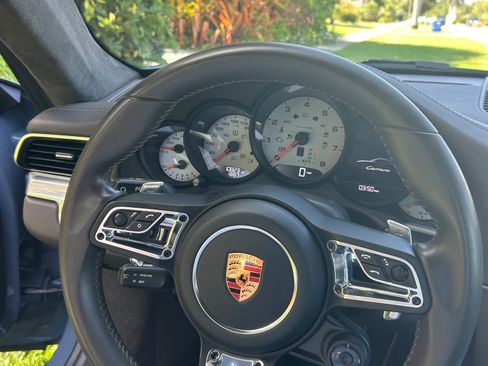Used 2018 Porsche 911 Carrera image 9