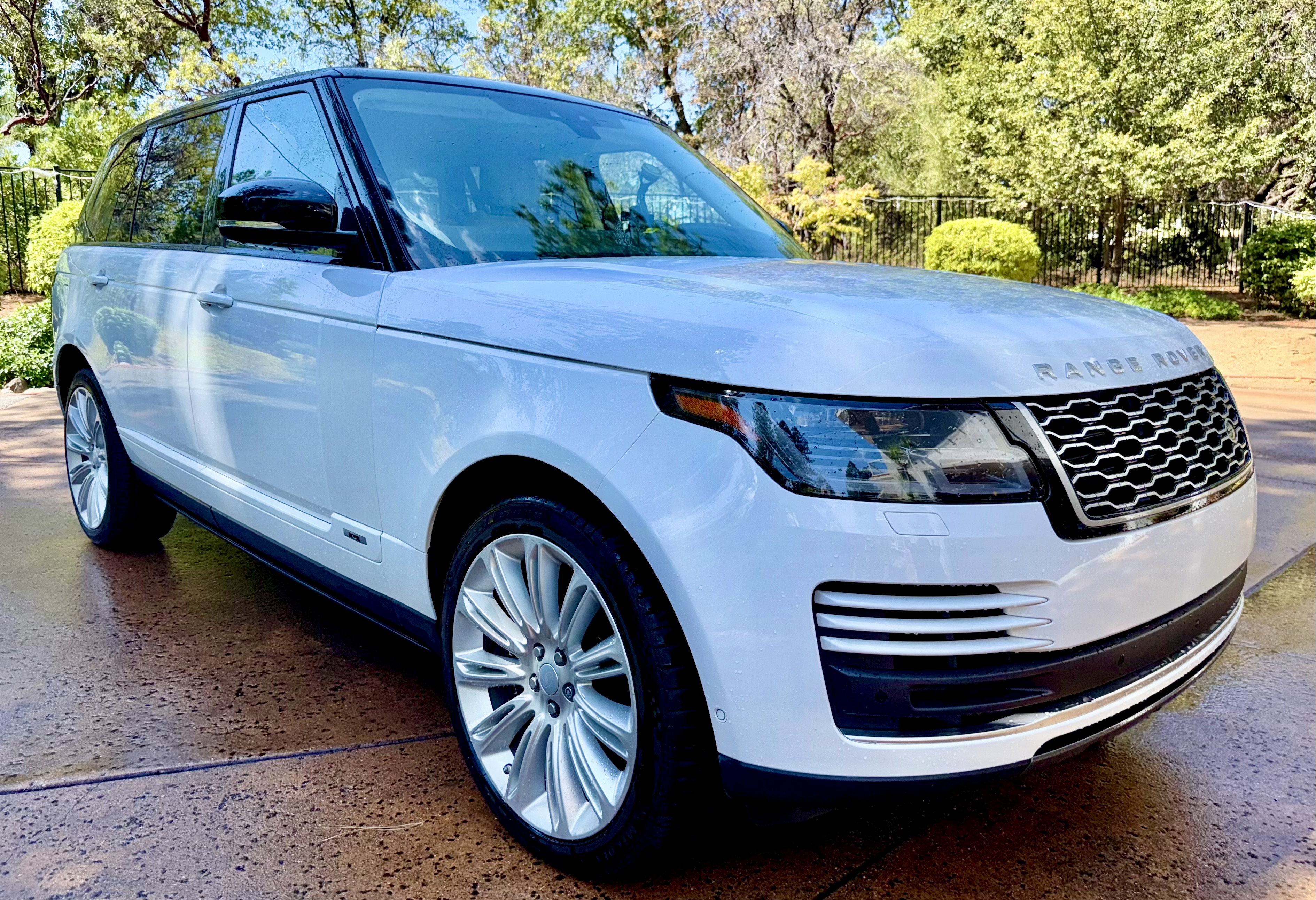 Used 2020 Land Rover Range Rover Long Wheelbase HSE AWD/4WD image 15