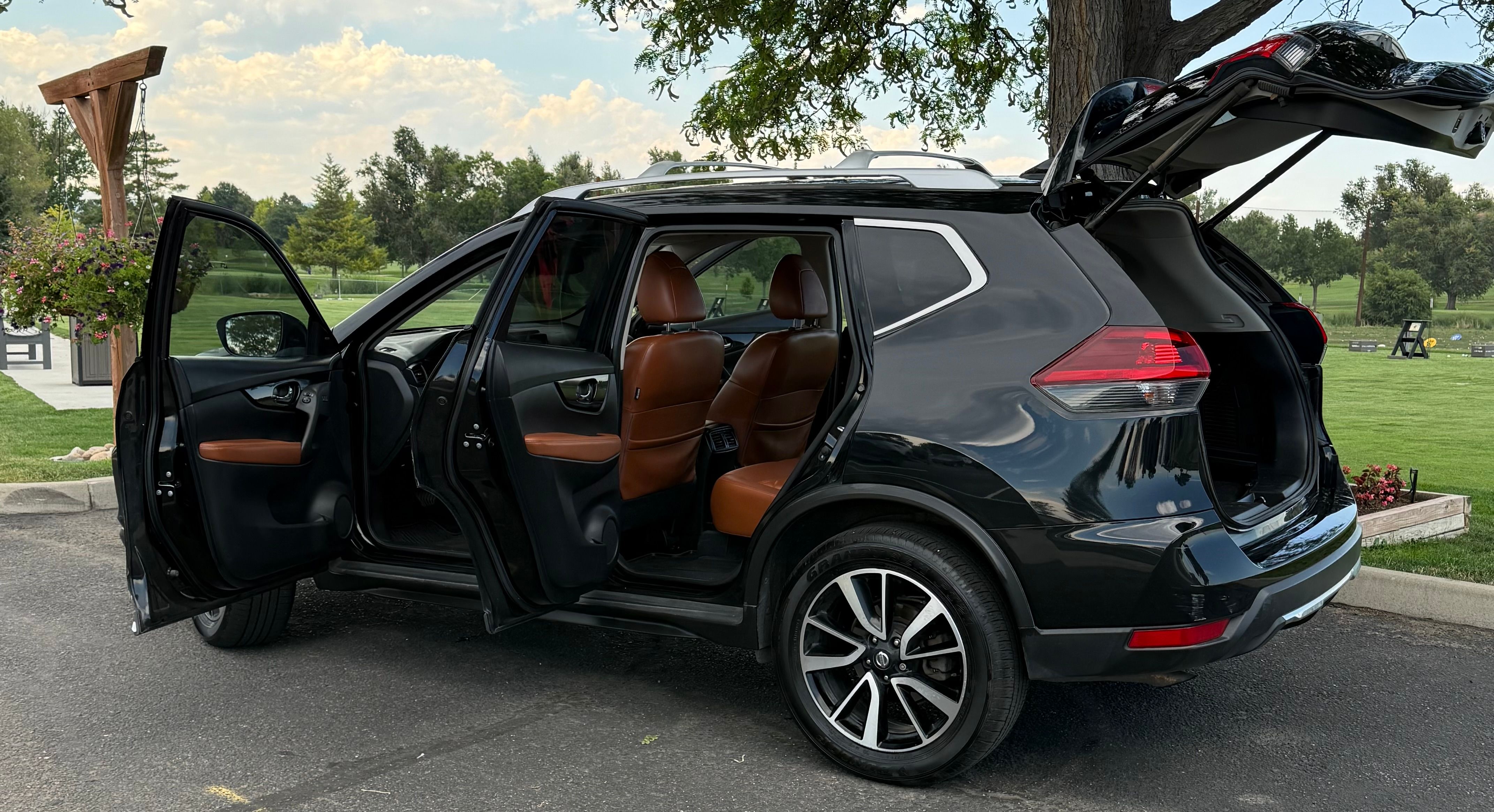 Used 2018 Nissan Rogue SL w/ Premium Package AWD/4WD image 9