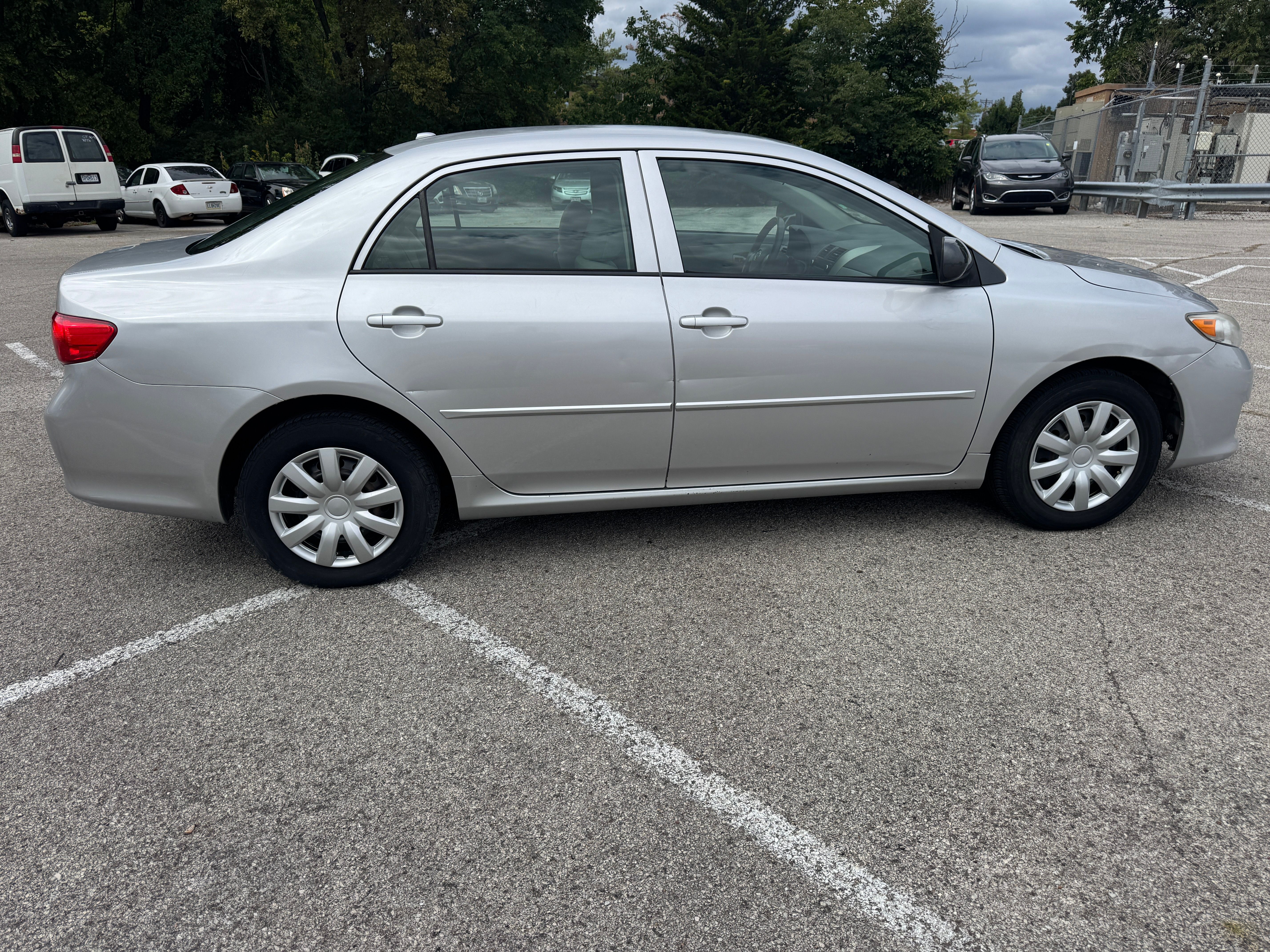 Used 2010 Toyota Corolla LE w/ All Weather Guard Pkg FWD image 8
