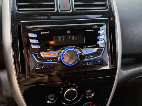 Used 2015 Nissan Versa Note SV FWD image 5