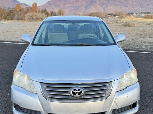 Used 2010 Toyota Avalon XL image 5