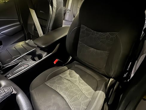 Used 2018 Chevrolet Volt LT image 7