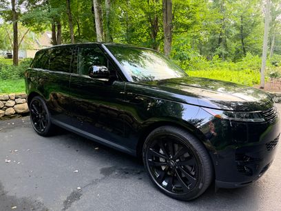 Used 2025 Land Rover Range Rover Sport SE