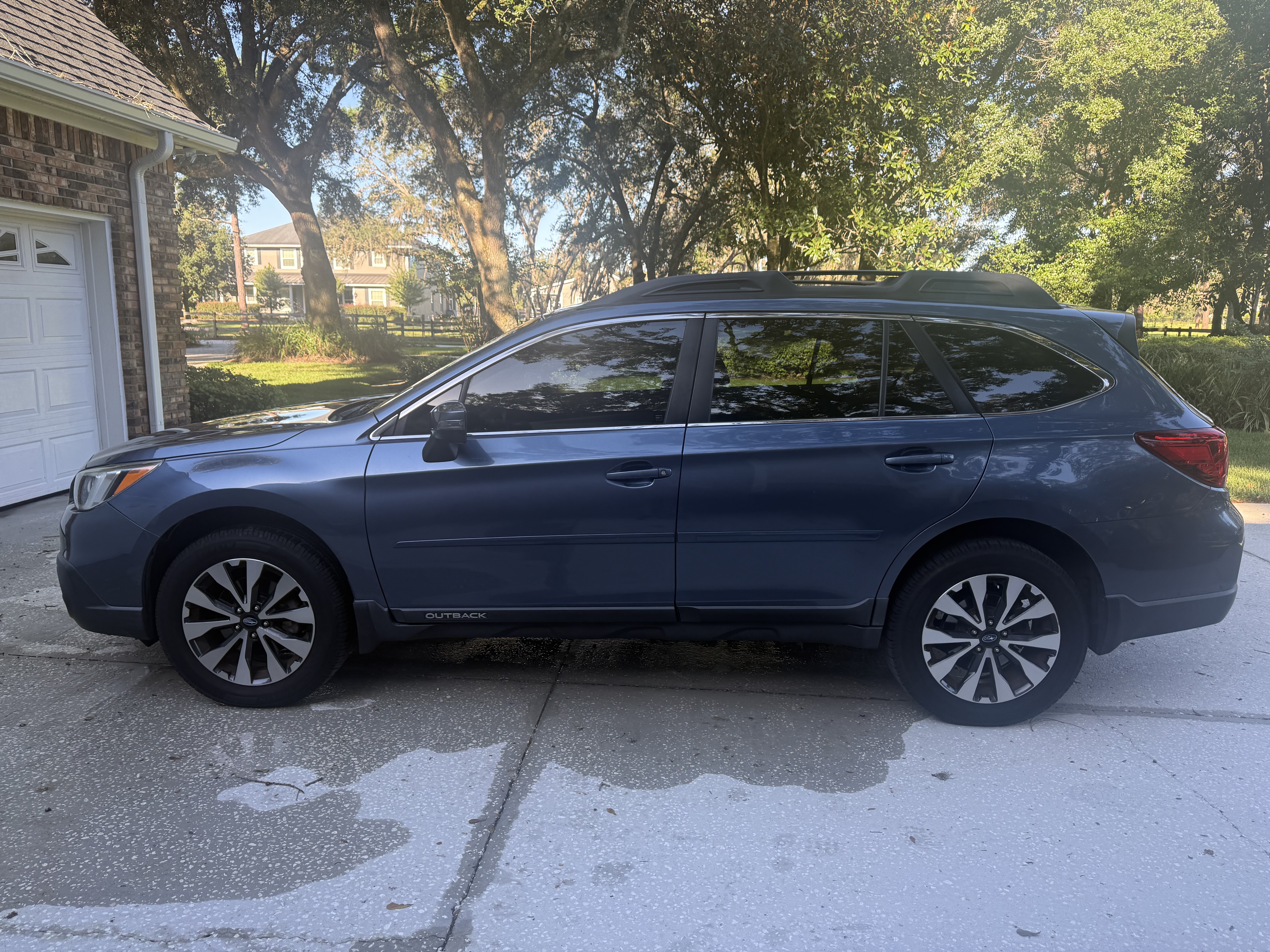 Used 2016 Subaru Outback 2.5i AWD/4WD image 1