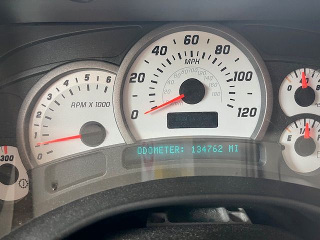 Used 2003 HUMMER H2 w/ Preferred Equipment Group AWD/4WD image 9